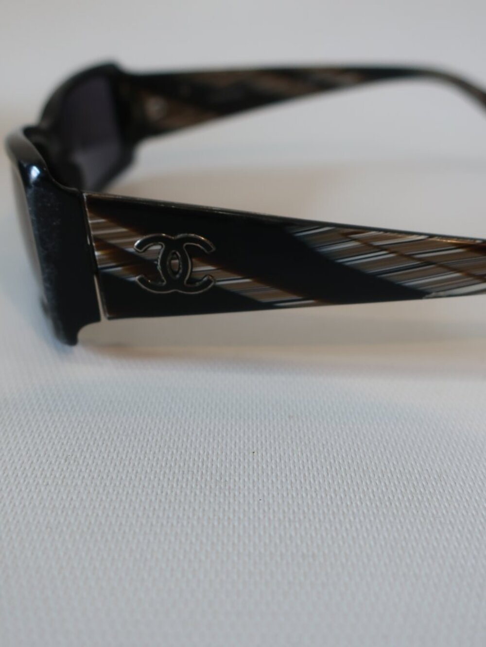 Womens Chanel 5078 Black and Marbled Brown Plastic Rectangular Sunglasses - Picture 4 of 10